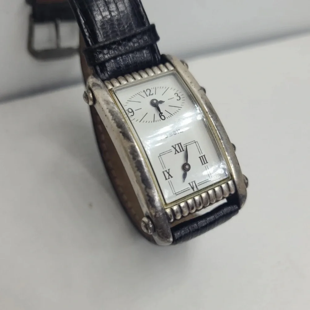 1995 FOSSIL TWO DIAL ART DECO WATCH ES-8749